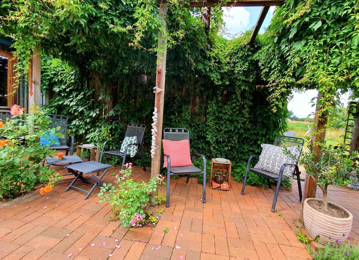 Schmiede1860 Bed & Breakfast Gross Dratow Exterior photo