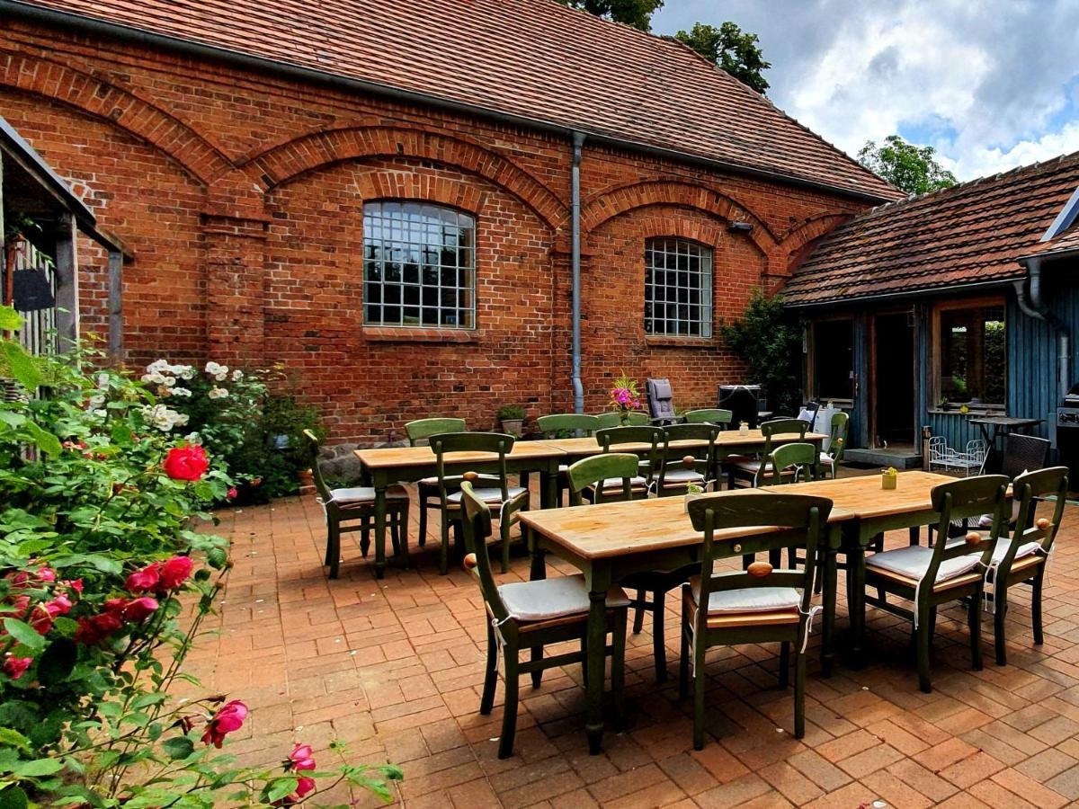 Schmiede1860 Bed & Breakfast Gross Dratow Exterior photo