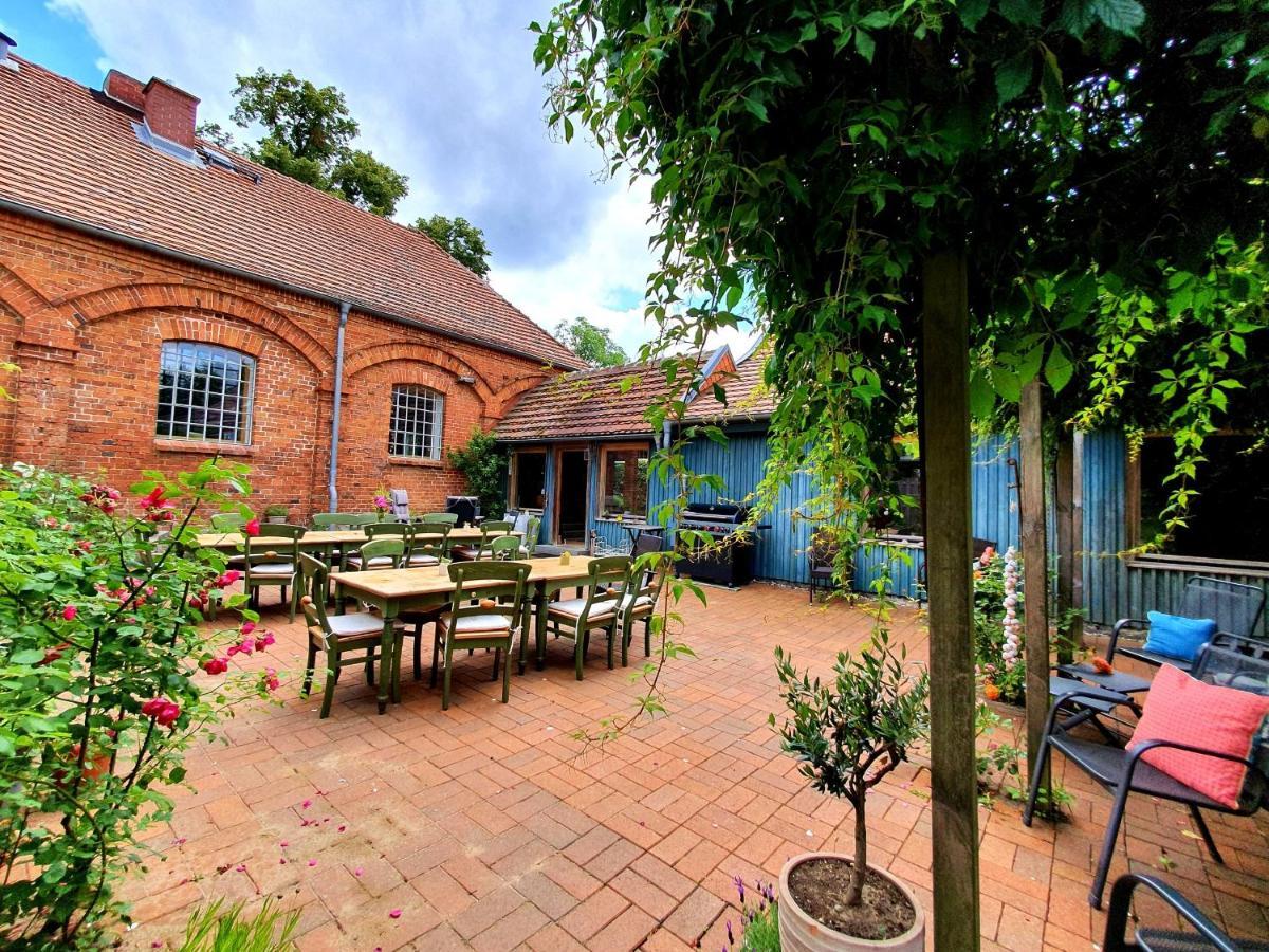 Schmiede1860 Bed & Breakfast Gross Dratow Exterior photo